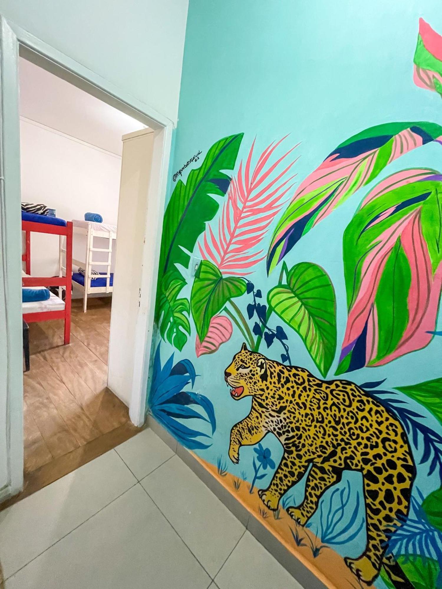 Onca Da Praia Hostel Vitoria Bagian luar foto