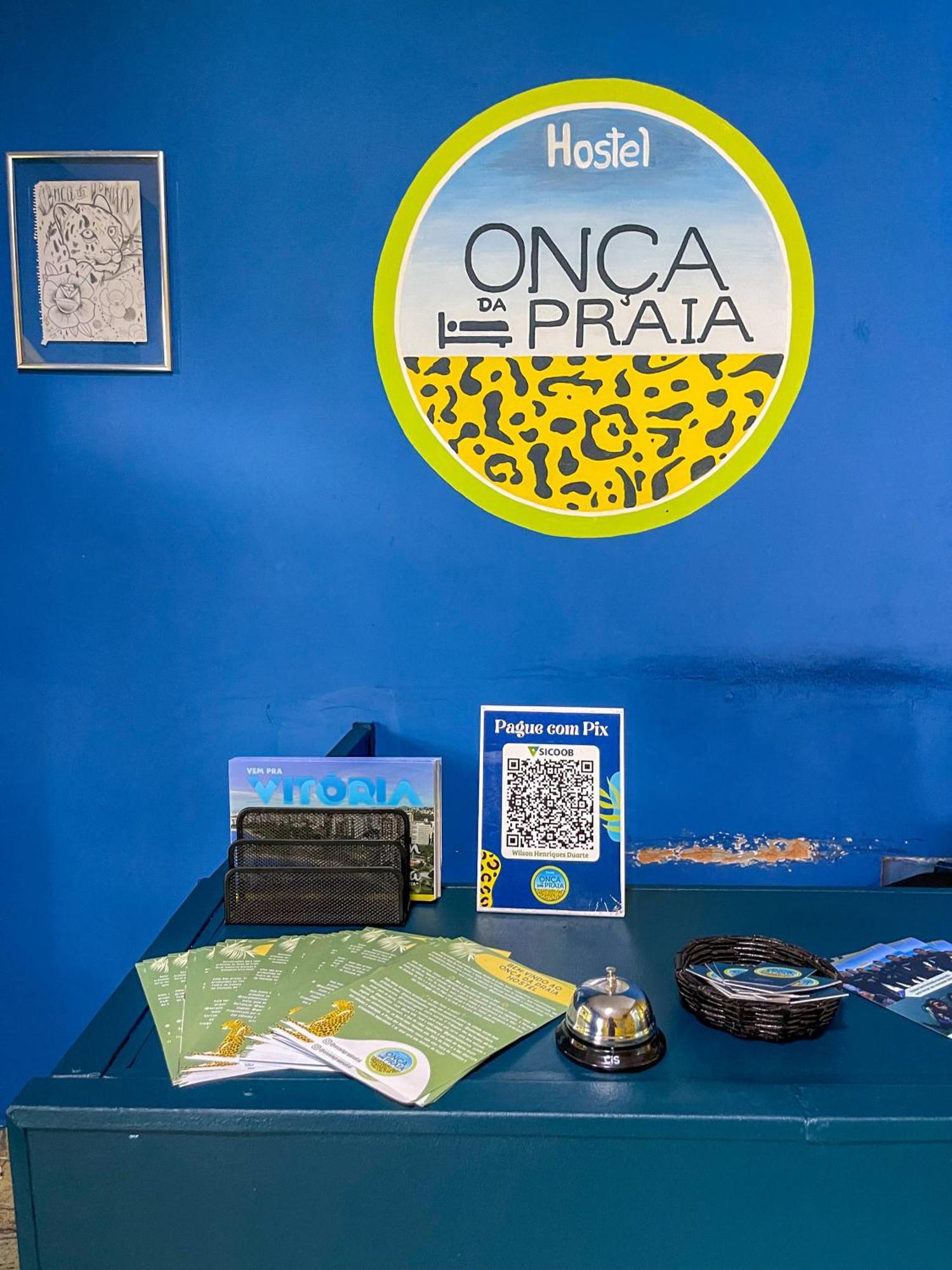 Onca Da Praia Hostel Vitoria Bagian luar foto