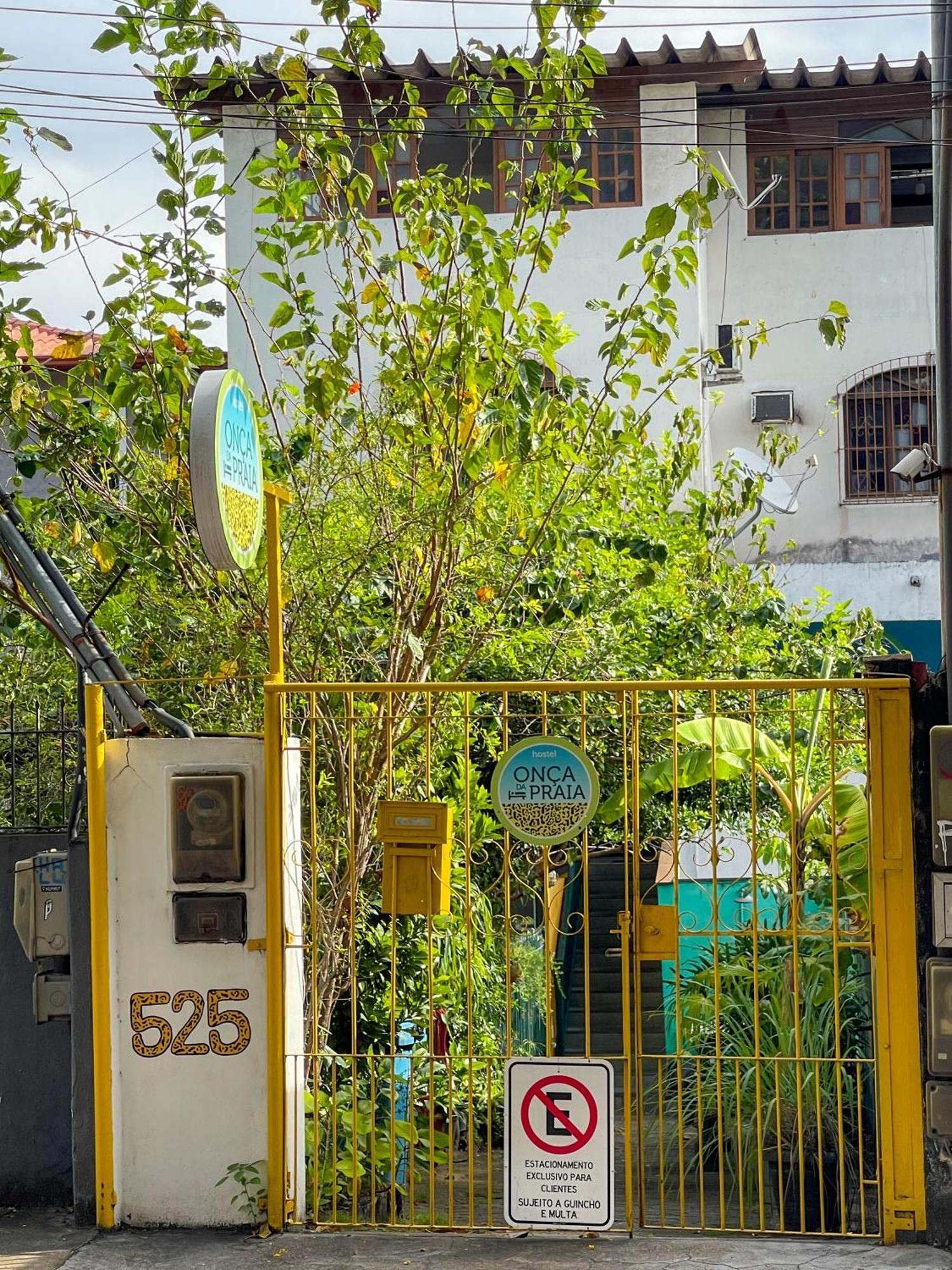 Onca Da Praia Hostel Vitoria Bagian luar foto