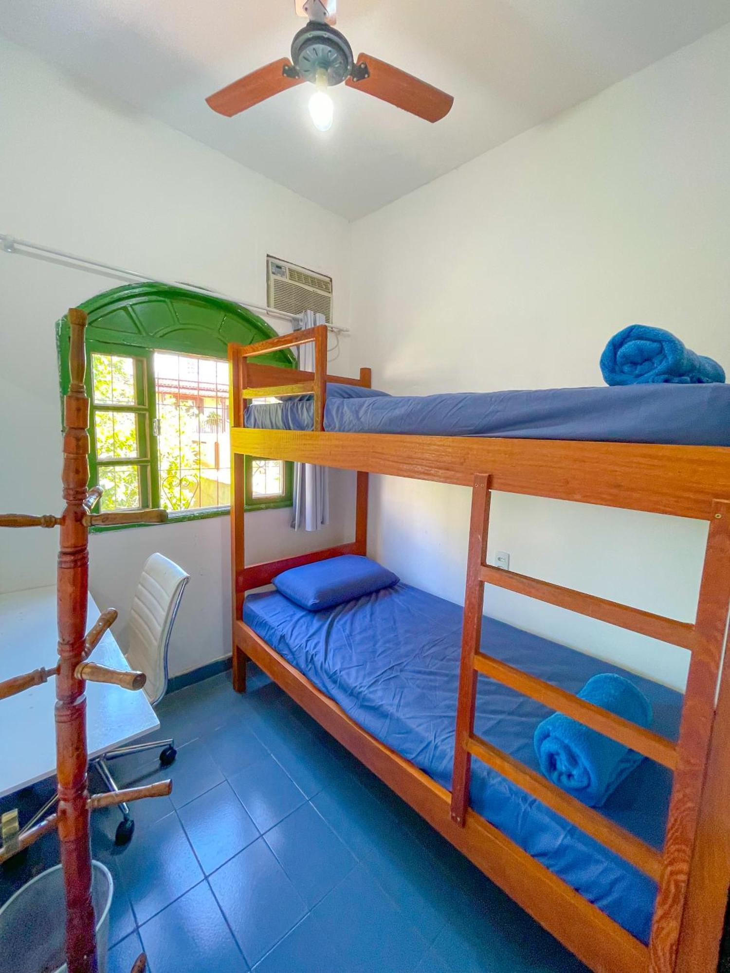 Onca Da Praia Hostel Vitoria Bagian luar foto